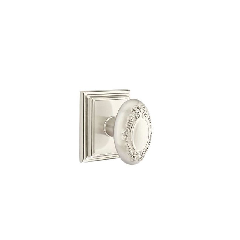 Ensemble de mortaise intérieure Emtek Passage avec rosette Wilshire et bouton Victoria (droite), Nickel satiné