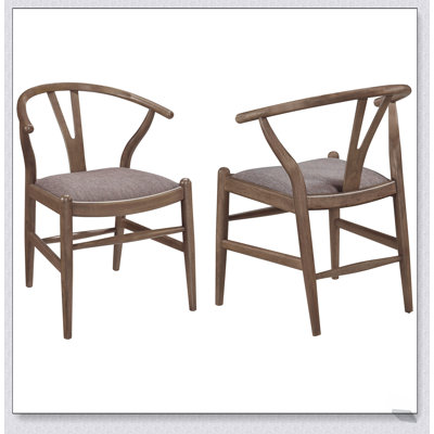 Ensemble de chaises d'appoint à triangles en bois de noyer guinéen, élégant et ergonomique pour les intérieurs modernes
