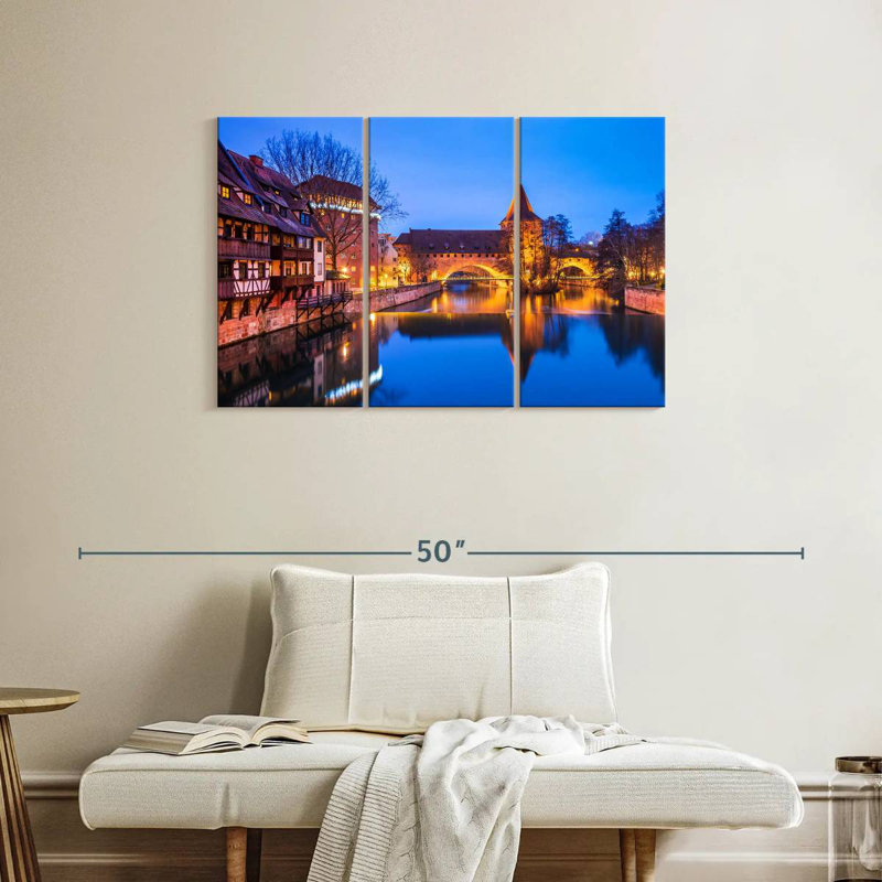 Tergel Nuremberg Glow, 24" H x 38" W