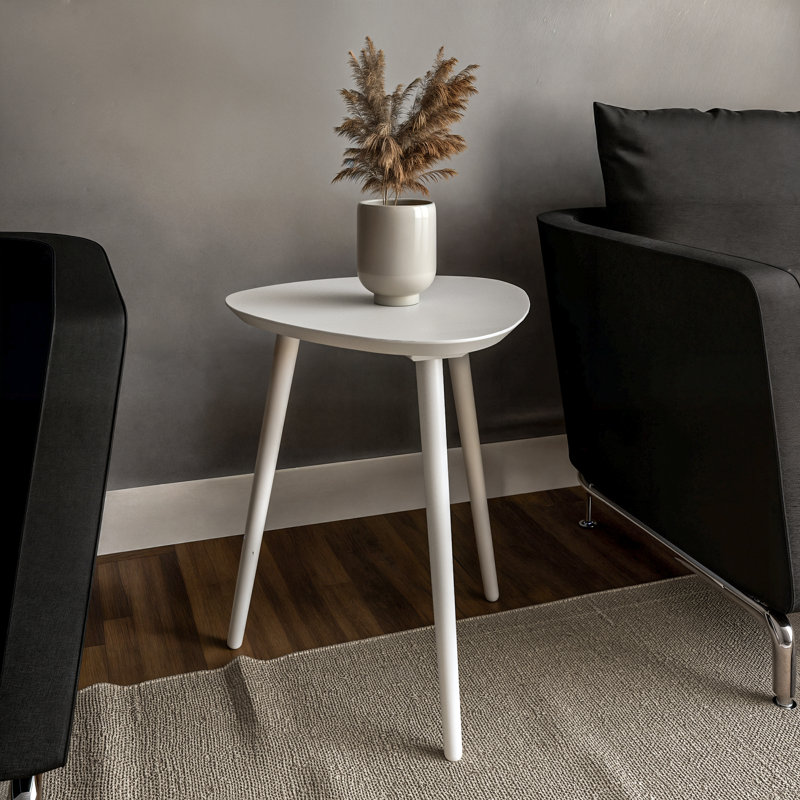 Kaylonni End Table, White