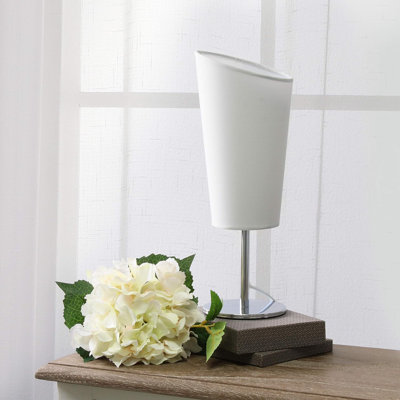  Mini lampe de table chromée avec abat-jour en tissu incliné pour chambres à coucher et tables de chevet