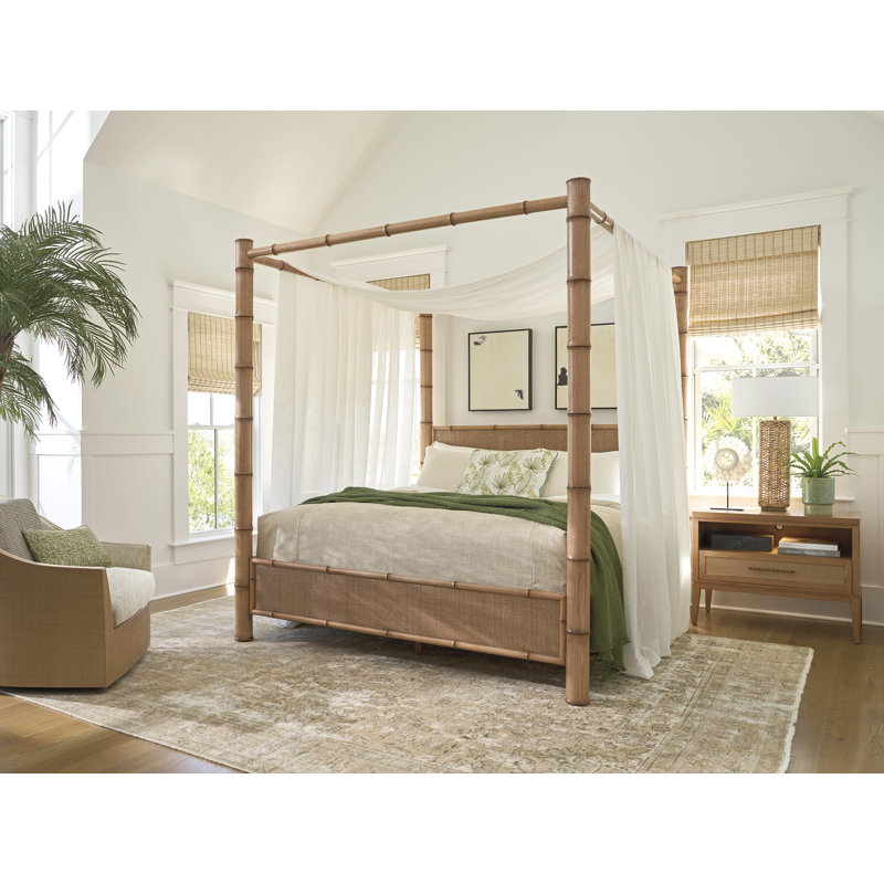 Islandia Canopy Bed, Queen