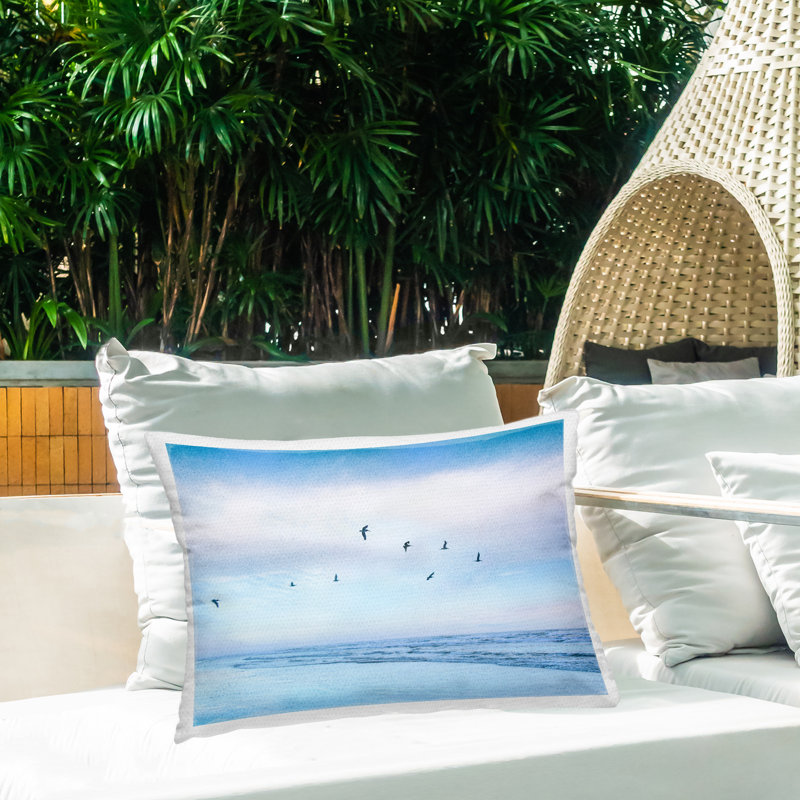 Coussin d'extérieur imprimé Echoes Of The Shore par Karin Connolly, Blue Shore