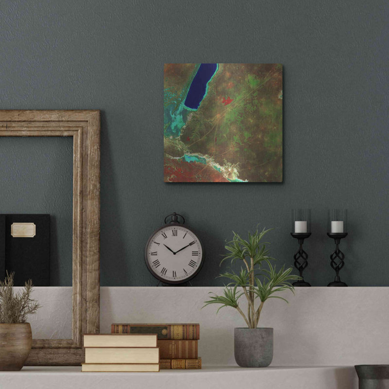 «Earth as Art: Sor Kaydak», art mural en métal, H 12 po x l 12 po