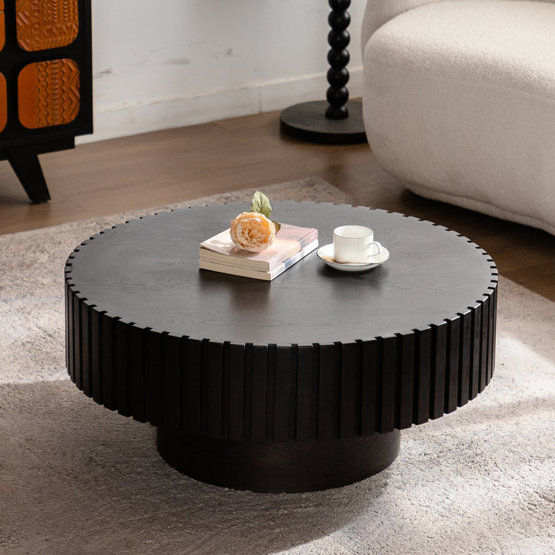 Table basse ronde en bois de style olive à piédestal robuste fabriquée à la main pour le salon