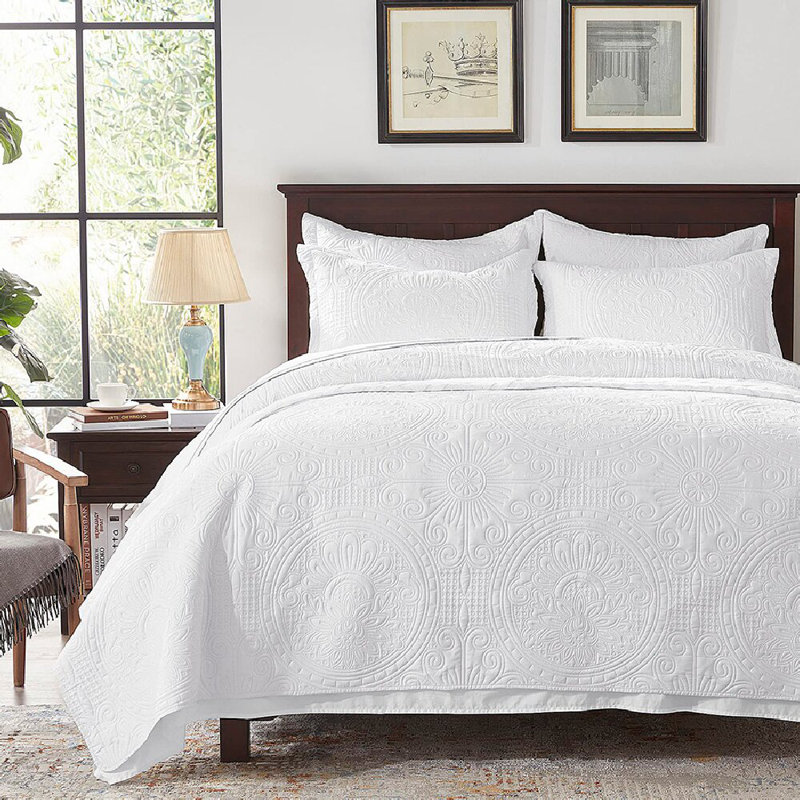 Polyester Percale Quilt, Queen Quilt + 2  Shams, White