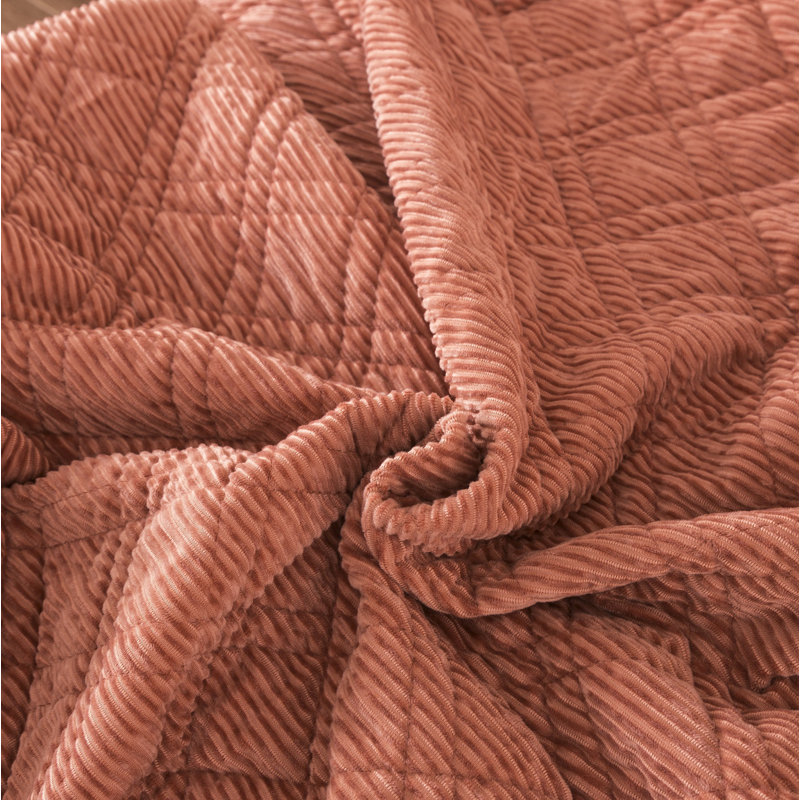 Asucena Coverlet, California King Bedspread + 2 Shams