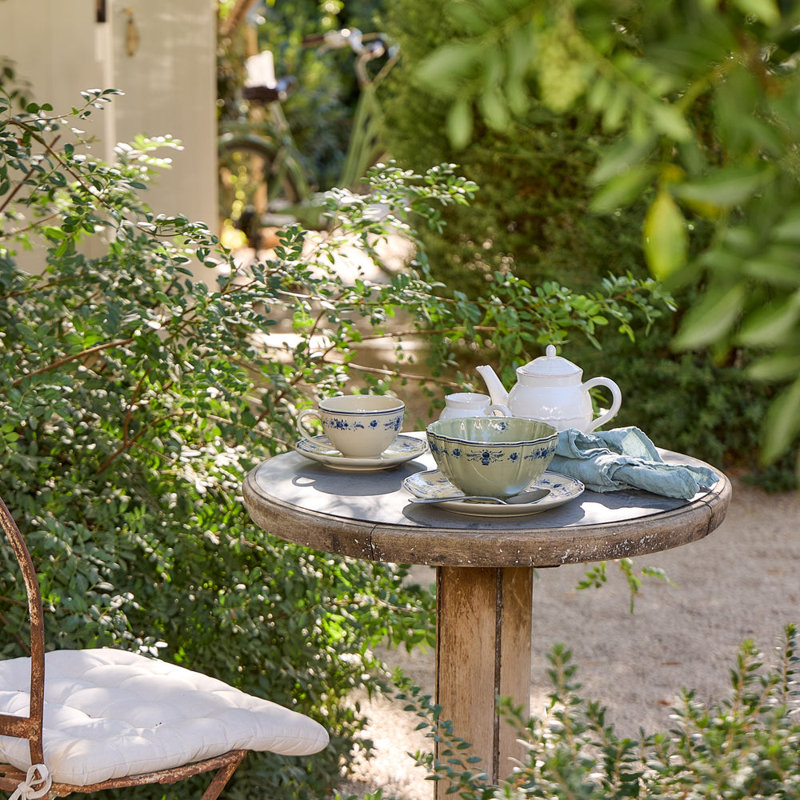 Vila Tea Cups And Saucers, Beige/Blue