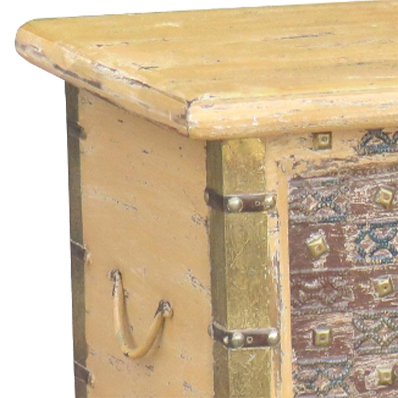 Arihaant Blanket Chest
