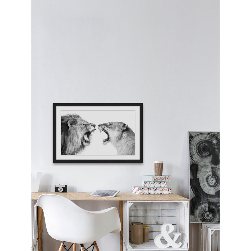 «H conversation», reproduction de photo encadrée, H 20 po x l 30 po x P 1,5 po