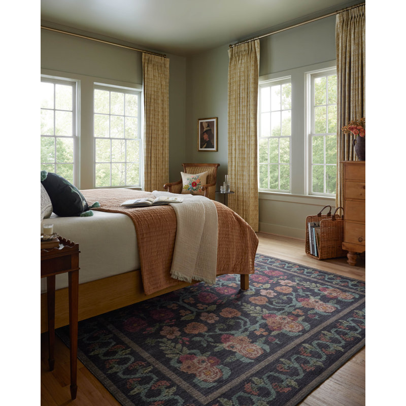 Black Floral Synthetic 5' x 7' Area Rug