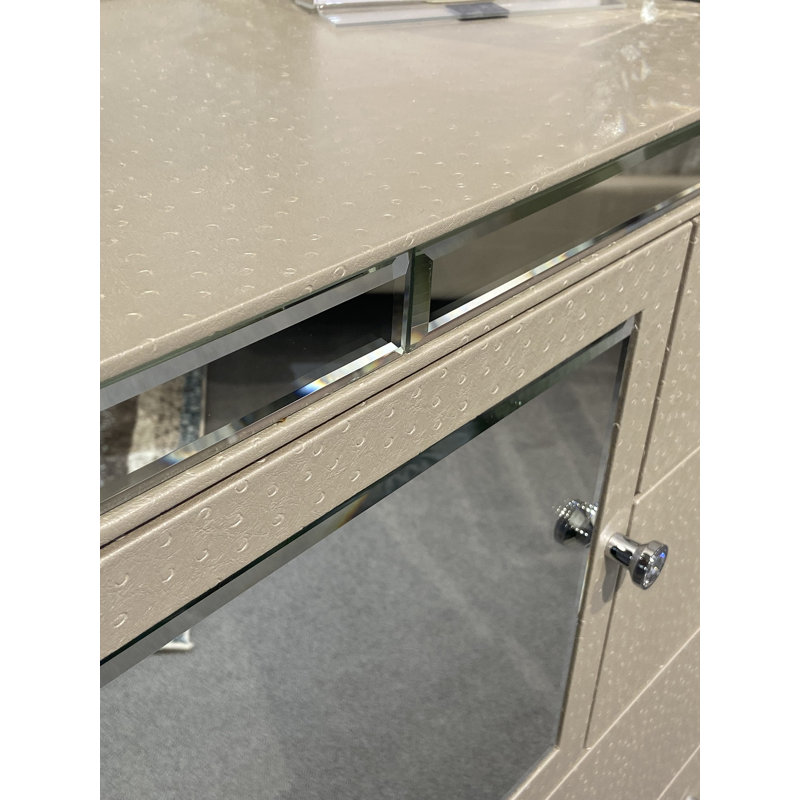 Hollywood Loft 8 - Drawer Dresser, Frost White
