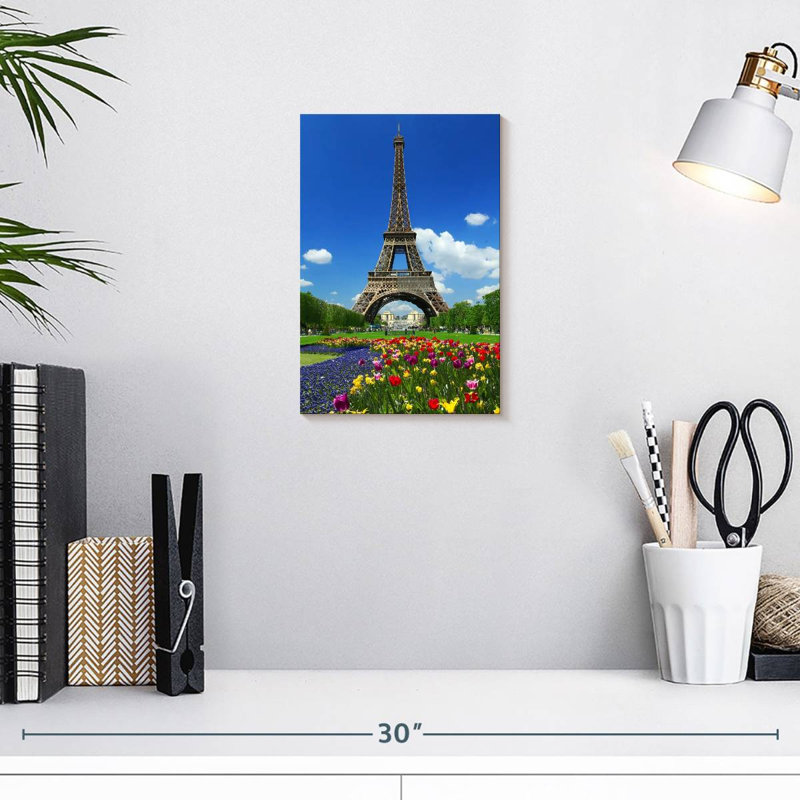 Tour Eiffel Aime au printemps, H 12 po x l 8 po