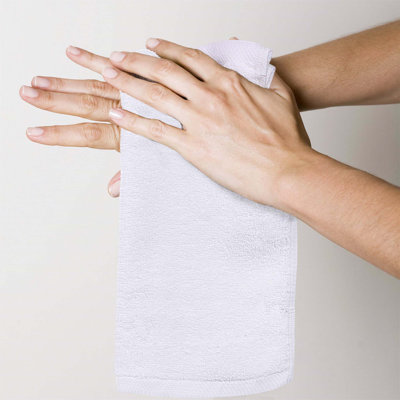 100% Cotton Fingertip Towel