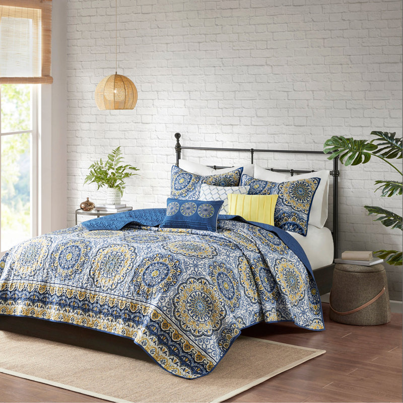 Ensemble de courtepointe réversible 6 pièces avec coussins décoratifs, King Quilt + 5 Additional Pieces