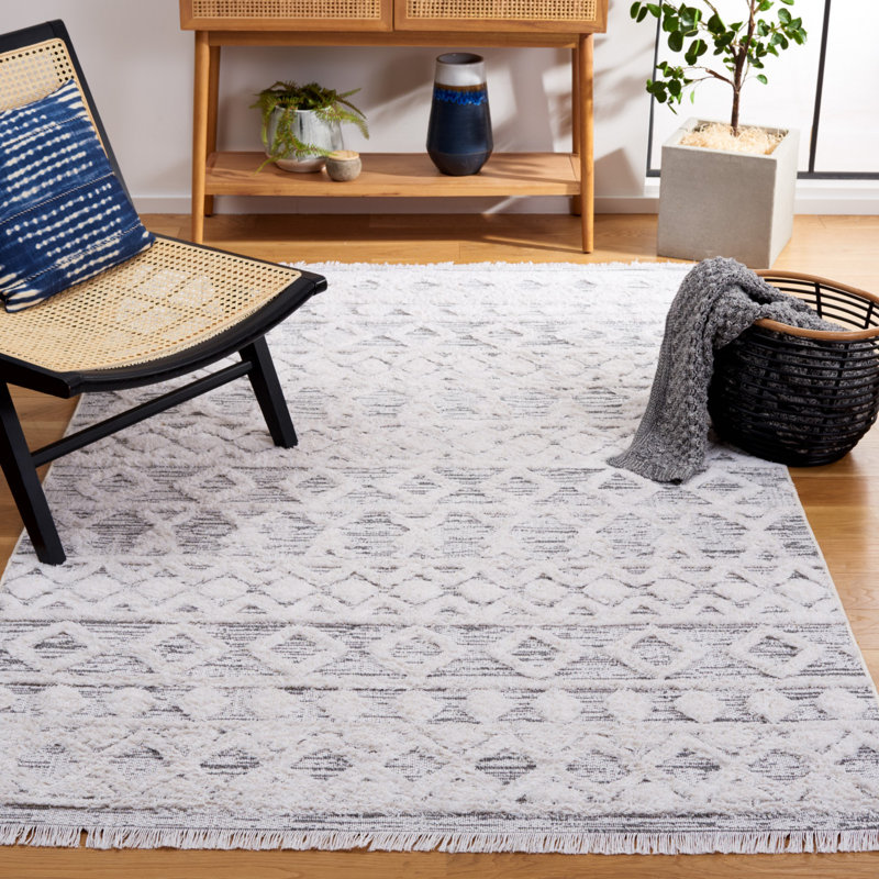 Tapis ivoire / gris Augustine 758, Rectangle 5 pi x 7 pi 7 po