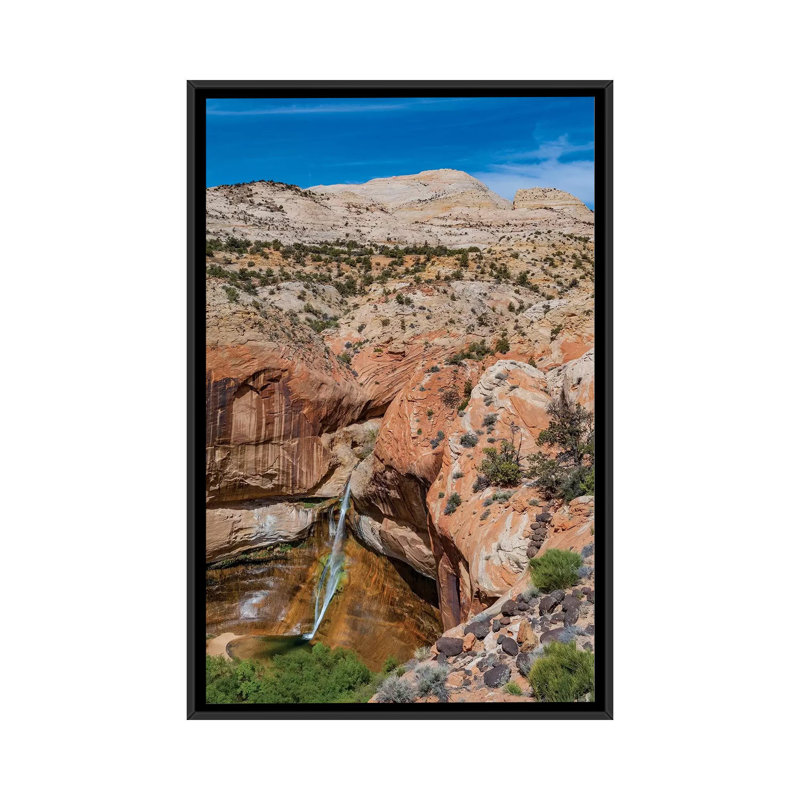« cascade », reproduction d’impression sur toile, H 26 po x l 18 po x P 1,5 po, Toile avec cadre noir, Pas de tapis