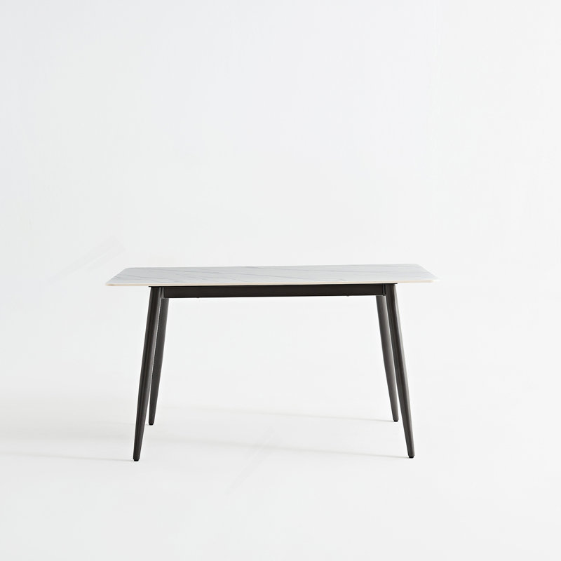 Grande table rectangulaire avec base en métal solide et table de salle à manger moderne en pierre