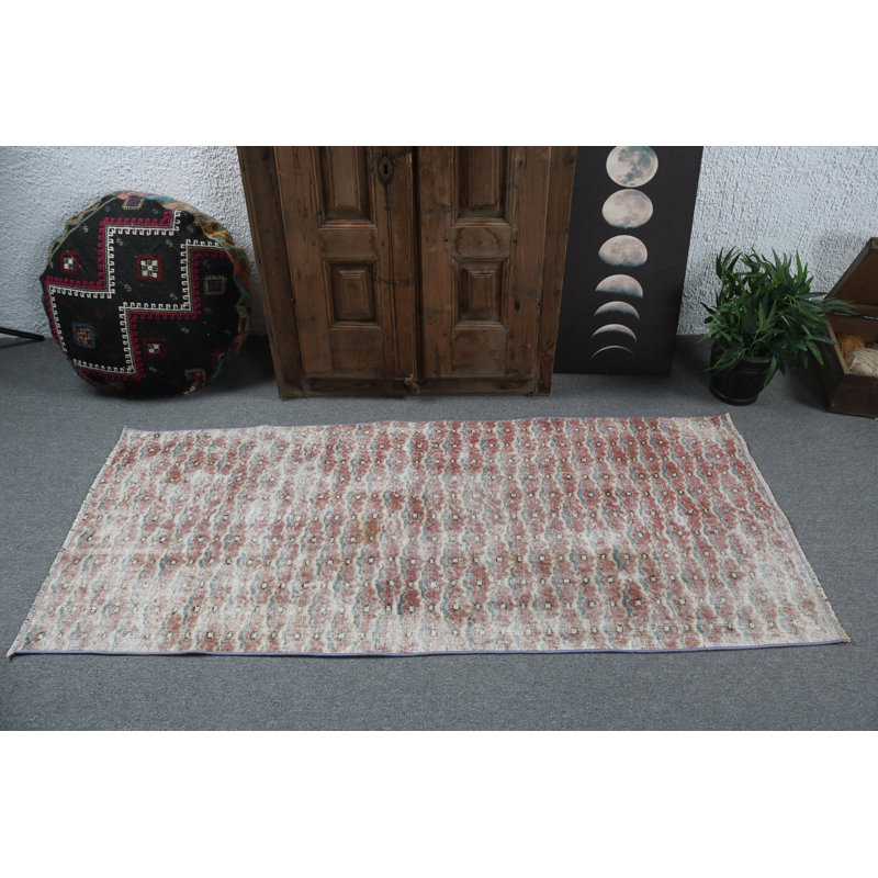 Tapis turc multicolore fabriqué à la main avec des motifs complexes, idéal pour rehausser le décor du salon