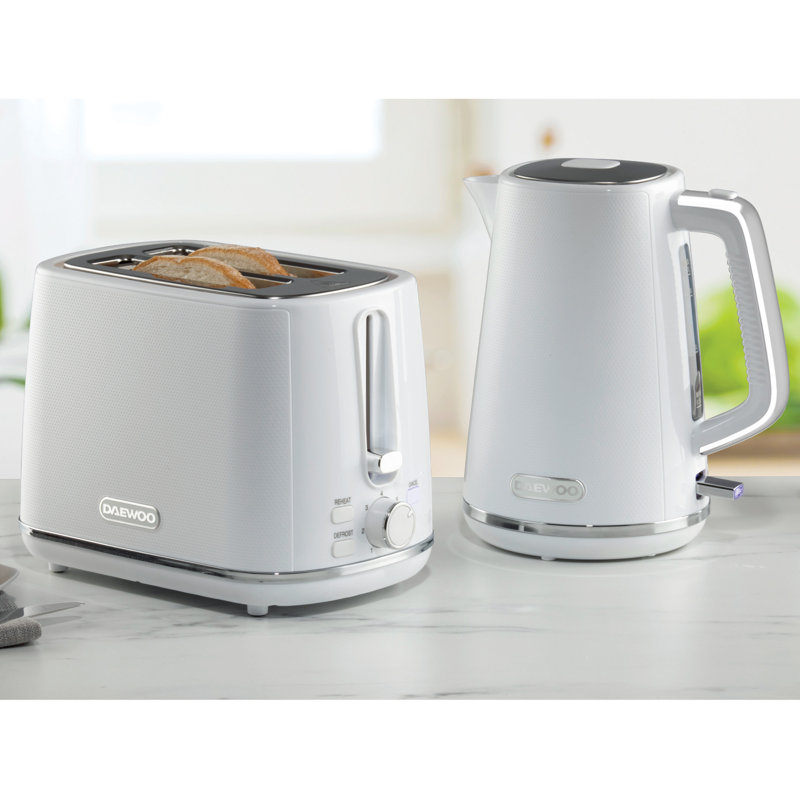 Daewoo Stirling 1.7L Plastic Electric Tea Kettle, White