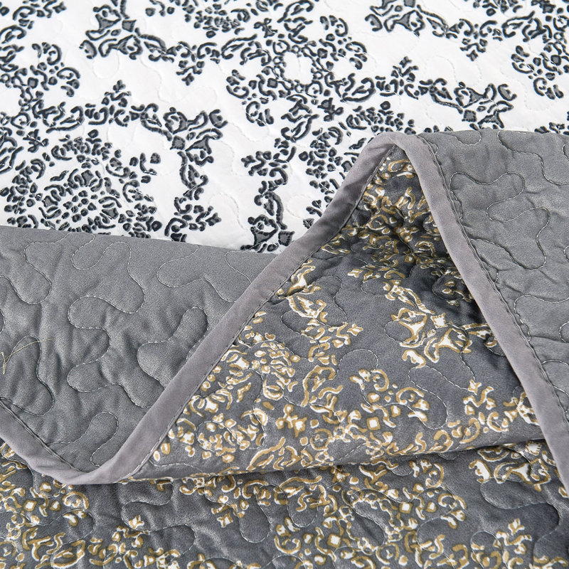 Polyester Damask Coverlet with Pillow Shams Included, King Coverlet + 6 Additional Pieces, Grey
