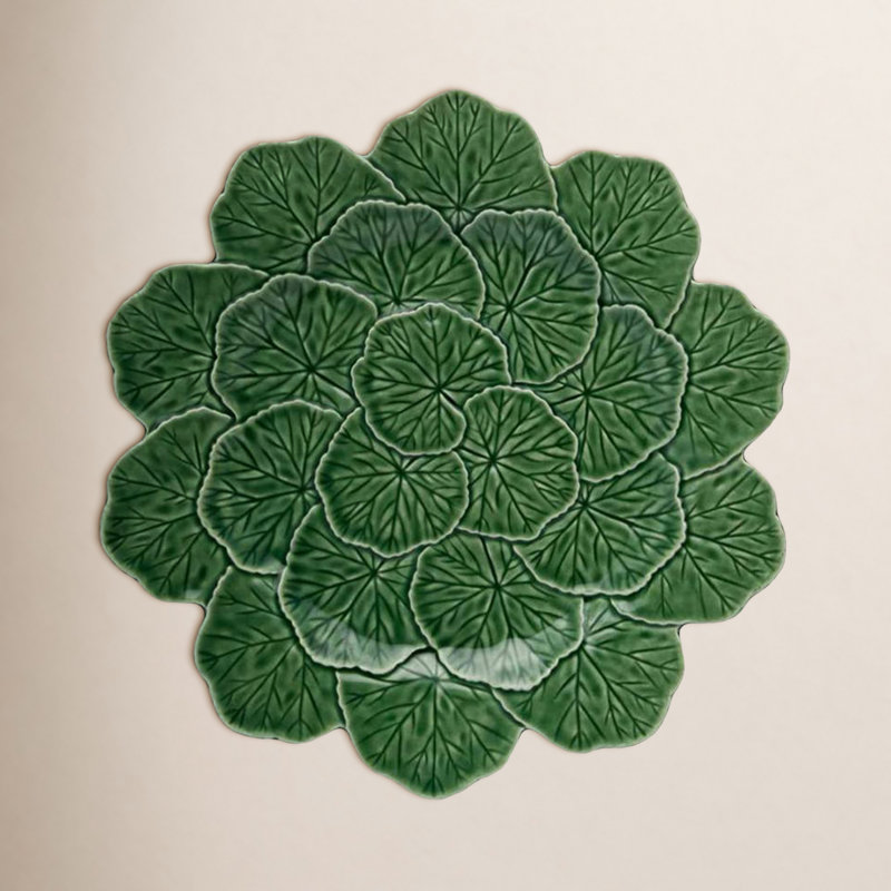Geranium Chargers, Green