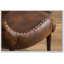 Fauteuil demi-tonneau à dossier capitonné avec tête de clou Viking, brun