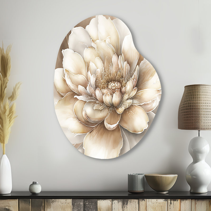 Fleur beige simple II - art mural asymétrique floral en forme de poire, H 38 po x l 28 po x P 1 po