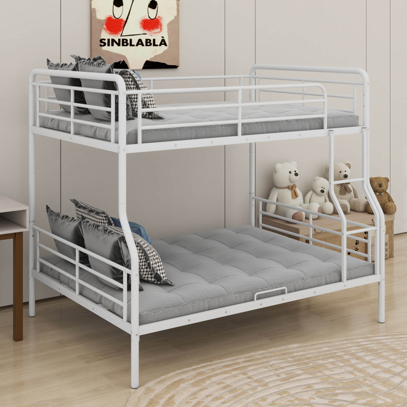 Full XL Over Queen Metal Bunk Bed, Blanc