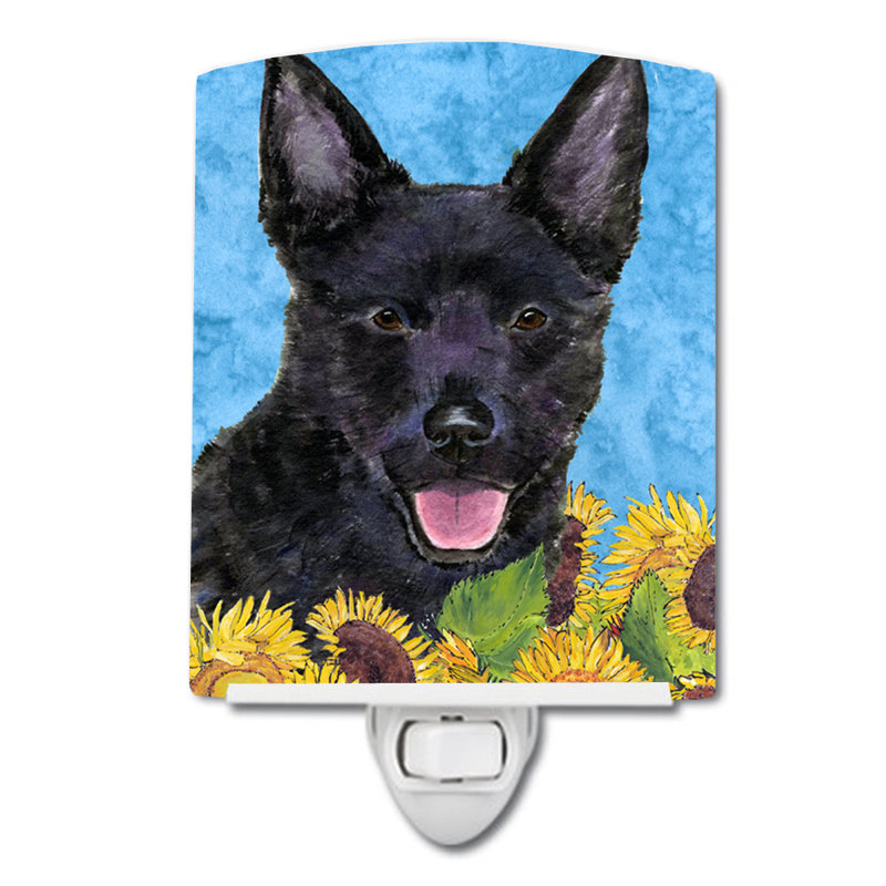 Éclairage nocturne en céramique cairn terrier in summer, Kelpie australien