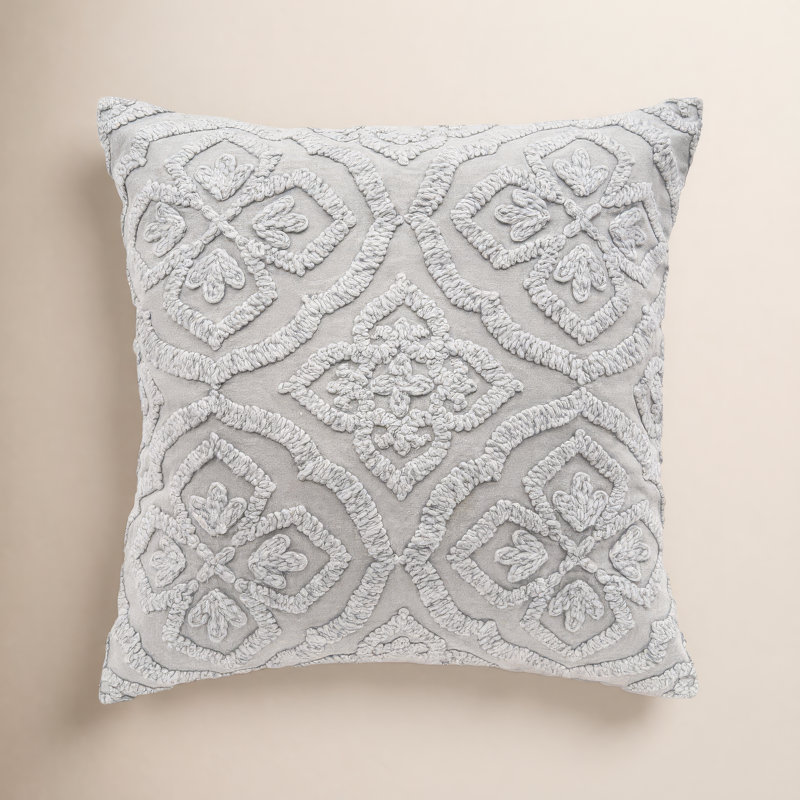 Brittania 22" x 22" Cotton Throw Pillow, Gray