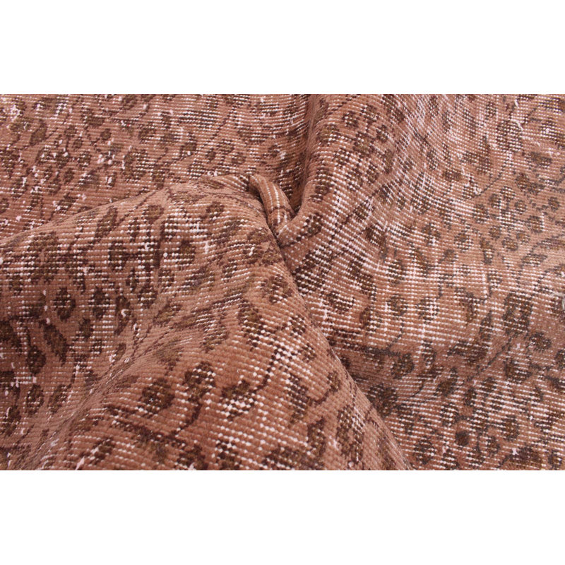 Tapis brun à transition de couleur 5 pi 7 po x 9 pi 9 po