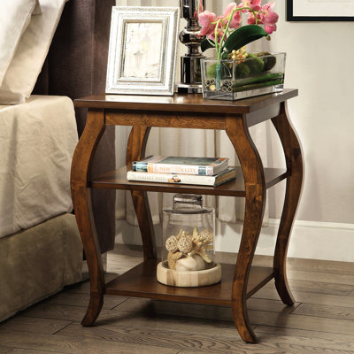 Table de bout carrée en noyer avec 2 tablettes, finition en placage de bois, rangement ouvert, pour espace de vie, 17 livres, 18 pouces de large table, pieds en bois, dispositif de rangement, dans l'espace principal, 23 livres, poids