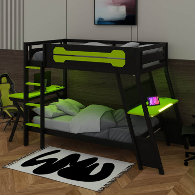 Lit superposé de jeu avec deux bureaux intégrés, deux postes de travail avec ports USB et panneau perforé