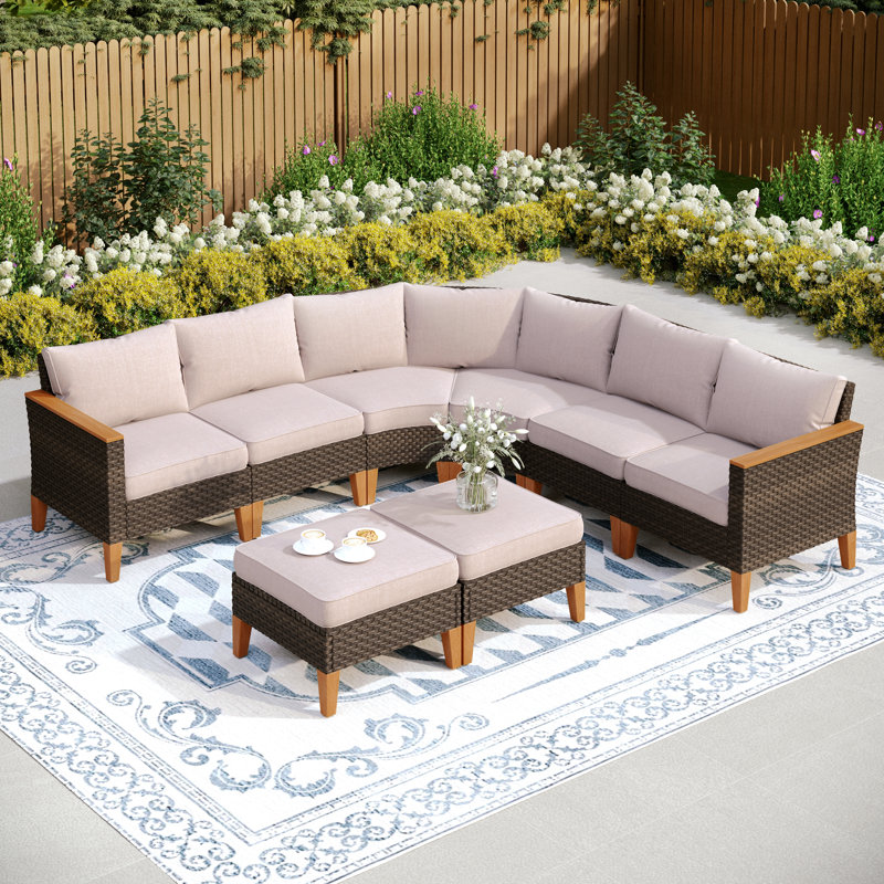 Ensemble de conversation modulaire d'extérieur en osier avec foyer Shutesbury, Non, Beige