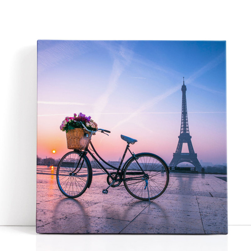 Vélo avec un panier de fleurs - reproduction d'art sur toile, H 40 po x l 40 po