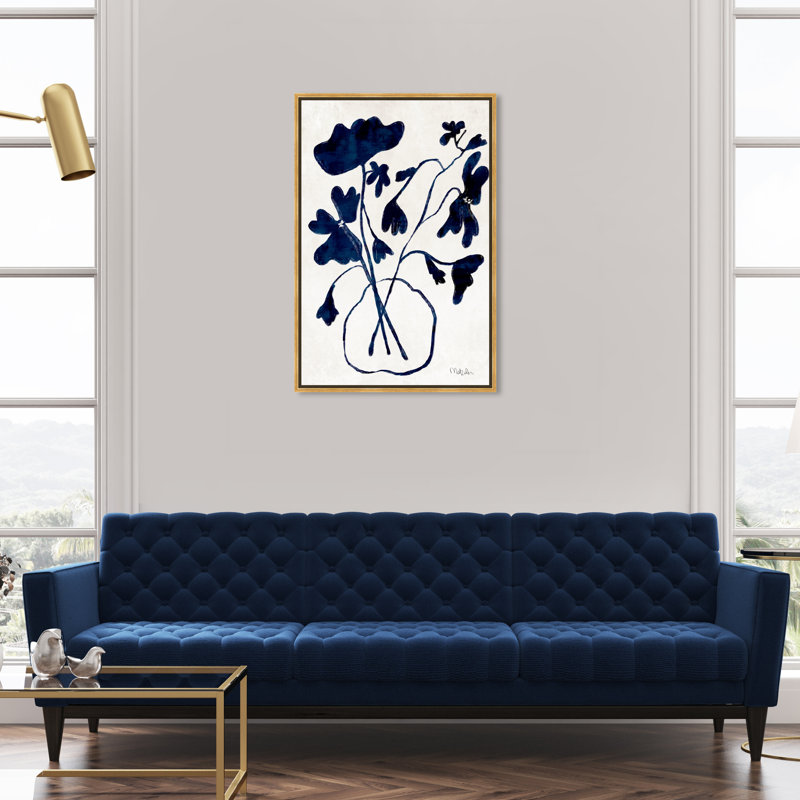 Anemone Vase II - peinture sur toile, Impression encadrée, H 37,5 po x l 25,5 po, Doré