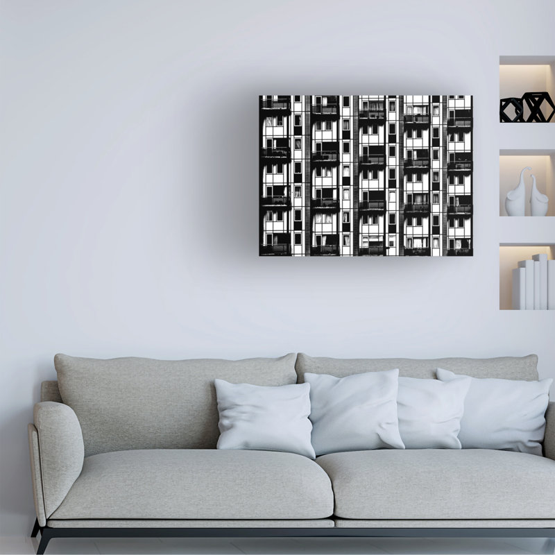 Susanne Stoop  The Cold Outside Canvas Art, H 35 po x l 47 po