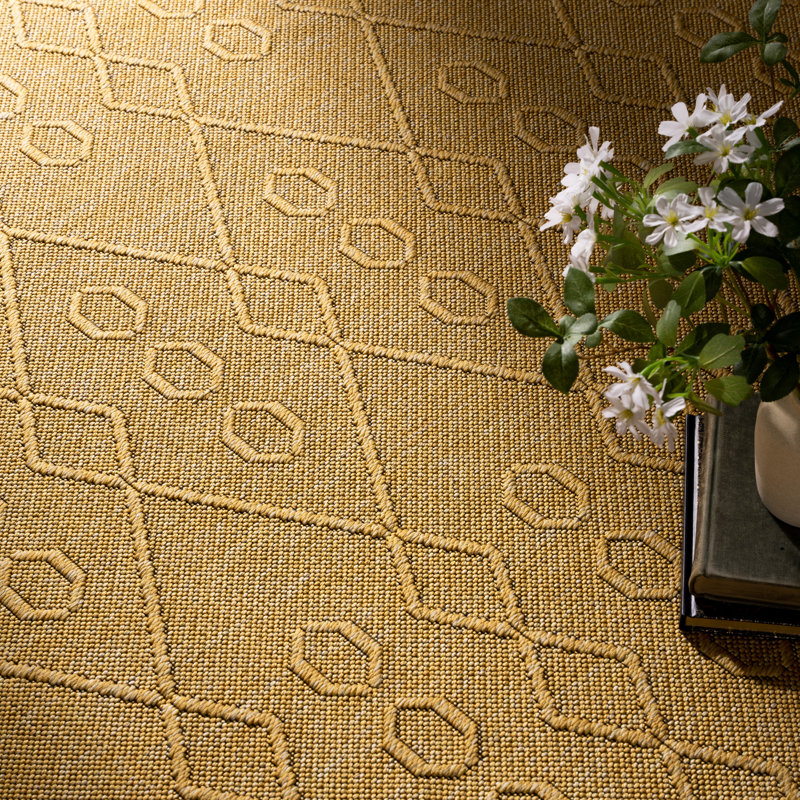 Tapis doré lavable à la machine Brenly, Rectangle 5 pi x 6 pi 11 po