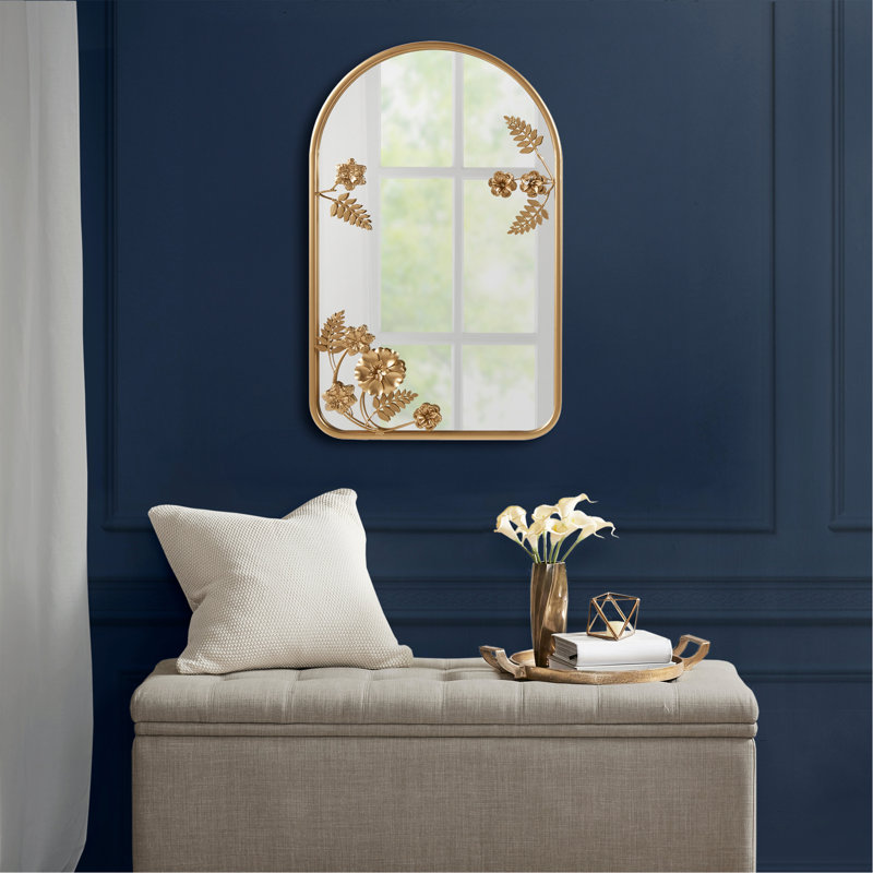 Miroir mural arqué en métal doré H 25,75 po