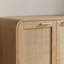 Buffet moderne bohème à 4 portes en rotin avec base couleur caramel-233193600