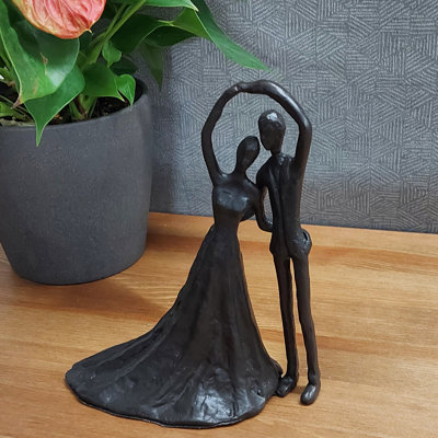 WEDDING DANCE Iron Figurine 19cm