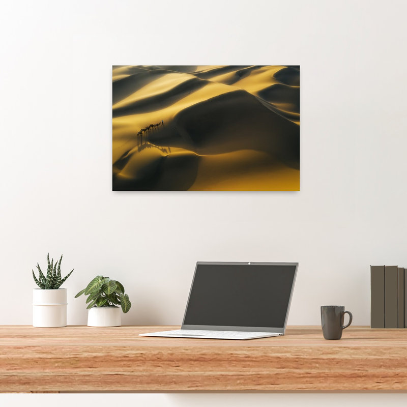 Golden Desert Caravan Serene Tranquil Abstract Landscape Nature Wall Art Print, H 16 po x l 24 po