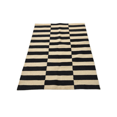 Tapis noir et blanc Noe