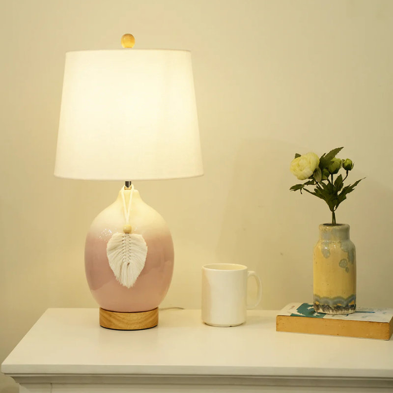 Lampe de table en céramique avec base dégradée bleue, décor en bois, abat-jour en tissu blanc, pampille décorative, éclairage moderne, homologué UL