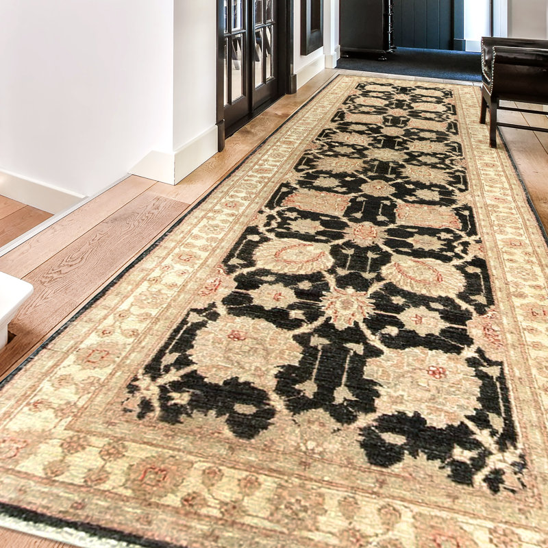 Wool Oriental Area Rug in Black/Cream