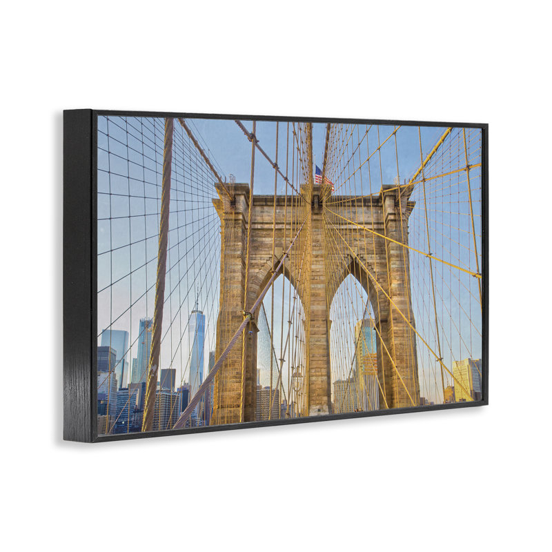 Pont industriel avec giclée encadrée de drapeau américain, design par Seven Trees Design, H 12 po x l 18 po