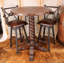 Khawlah Arms avec tabouret de bar pivotant en fer (uni avec motif Tacks)