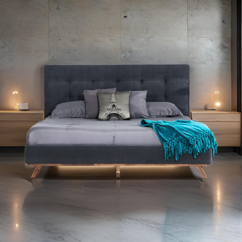 Très grand lit plateforme Adia, revêtement en polyester capitonné à boutons gris foncé