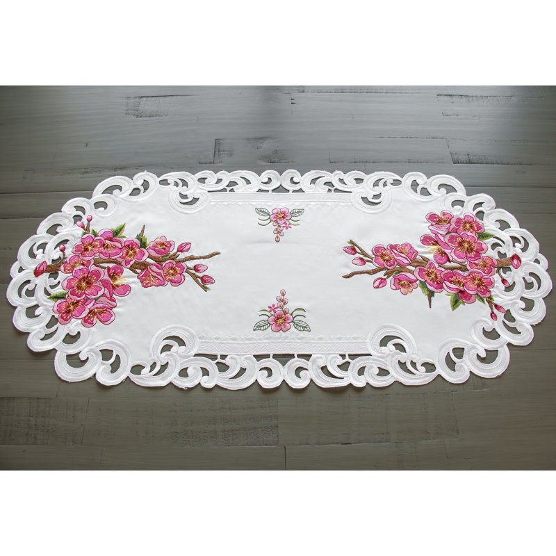 Chemin de table Cherry Blossom (15 po x 34 po), 34 po x 15 po